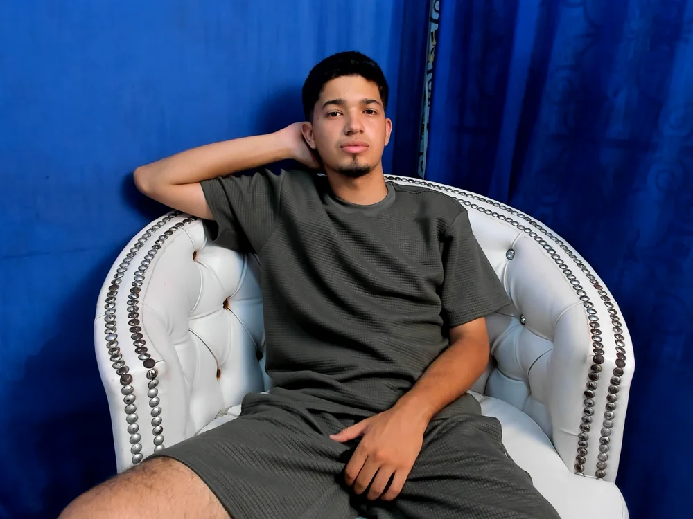 JrEnrique's Offline Chat Room