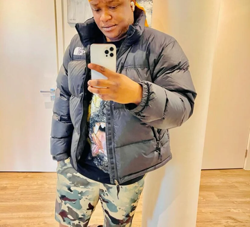 MmmDddddmmmm Adlı Modelin Çevrimdışı XXX Sohbeti