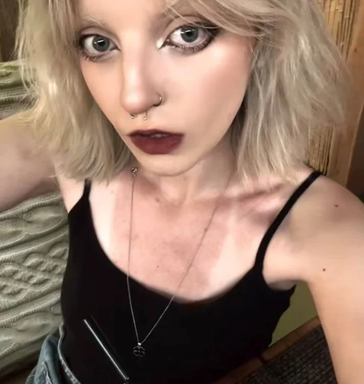 MarryJohnsong's Offline XXX Chat
