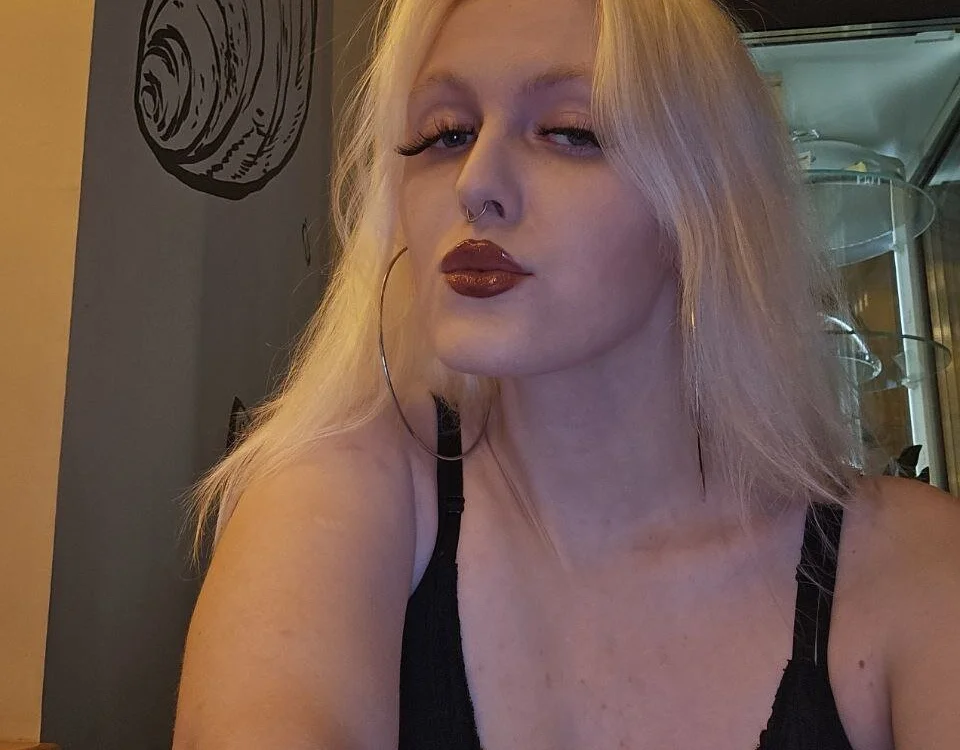 KellyyMcGuire Offline XXX-chat