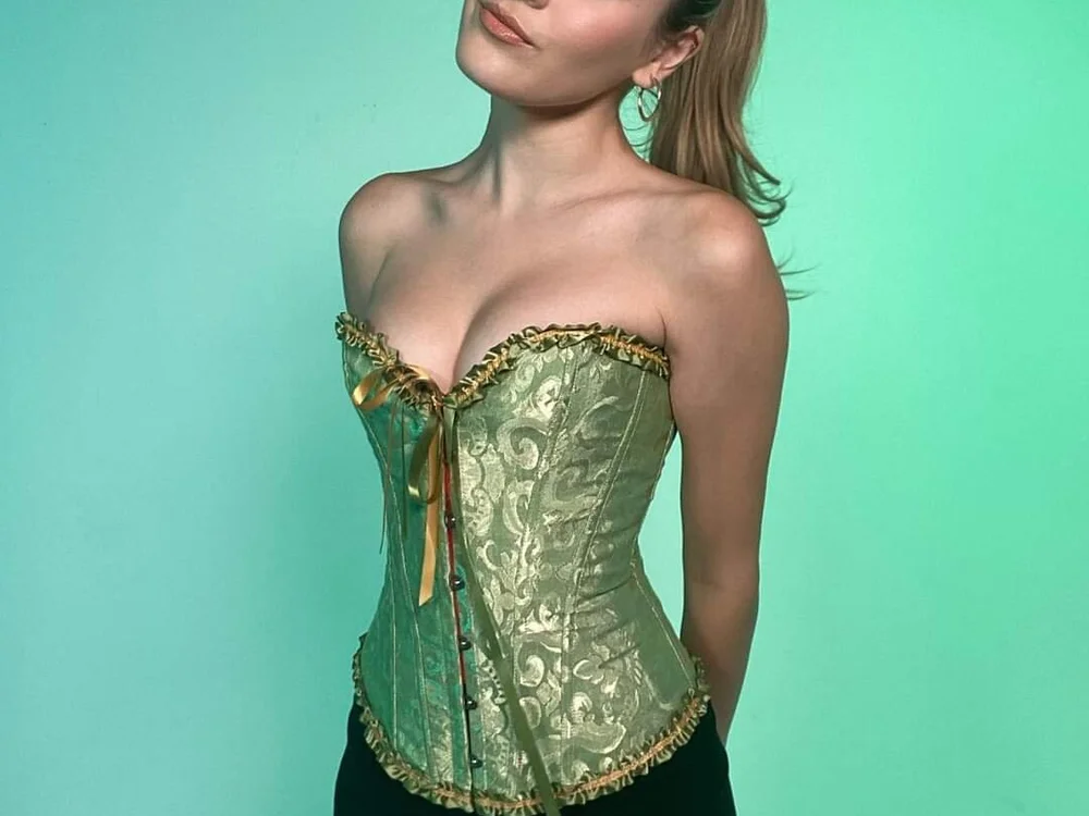 Angelica_cherry's Offline Chat Room
