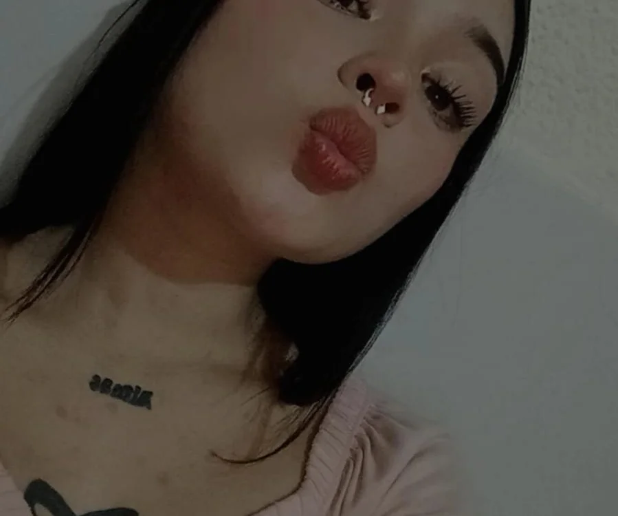 ARI_SKY's room