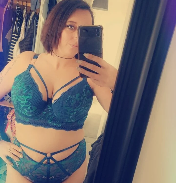 BigBlues_66X's Offline Chat Room