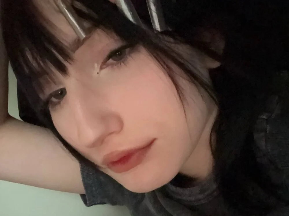 AlitaSiefert's Offline XXX Chat