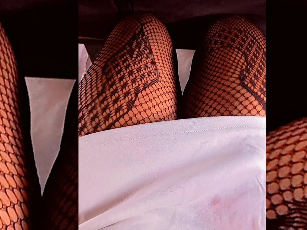 Freakinellah Adlı Modelin Çevrimdışı XXX Sohbeti