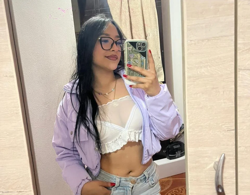 Shopia_13 Offline XXX-chat