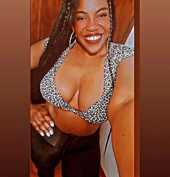 zoe_cortezz's Offline XXX Chat