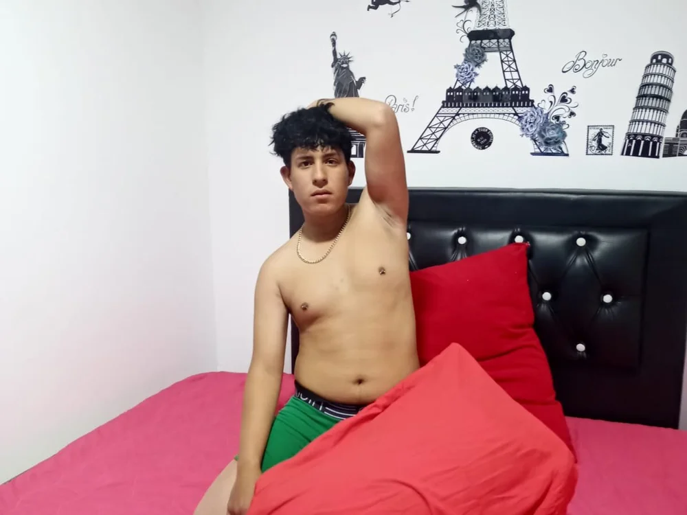 cams_boy's Offline XXX Chat