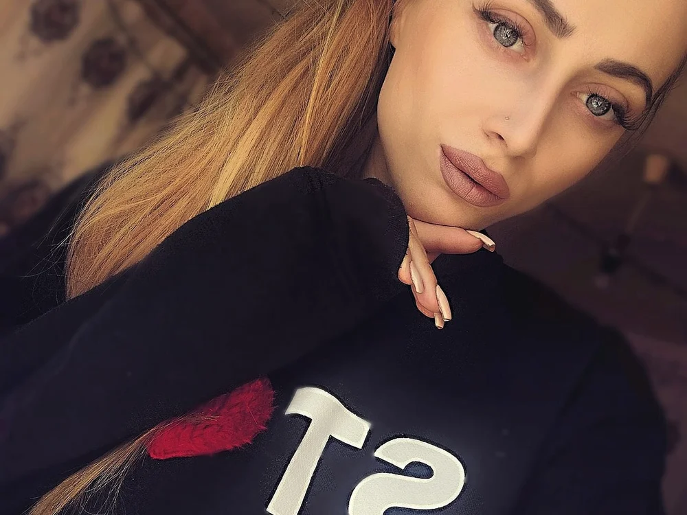 Lina_Moon's Offline XXX Chat