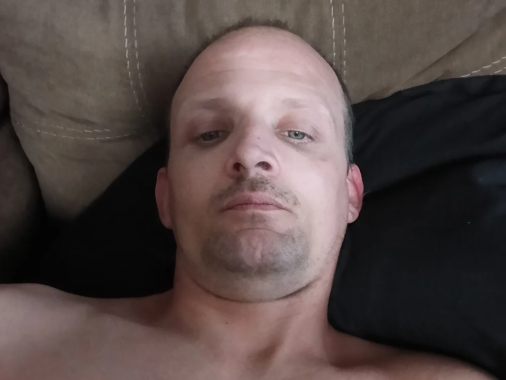bmore52889's Offline Chat Room