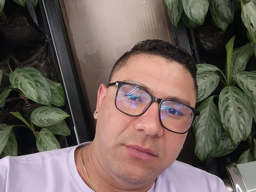 Offline XXX chat modela Danteee_Rexx