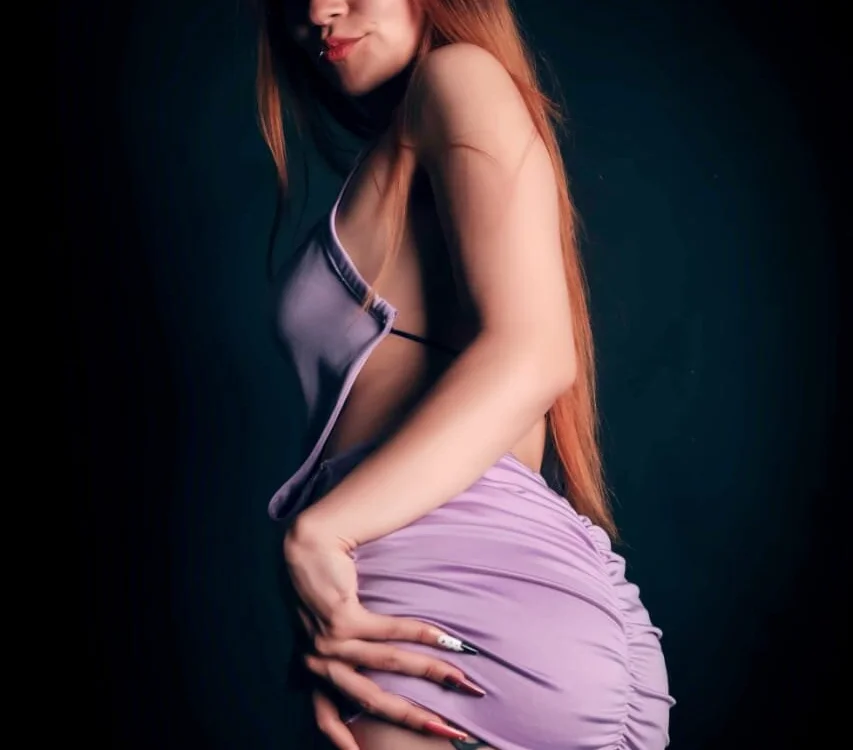 Naomy8 Offline XXX Chat
