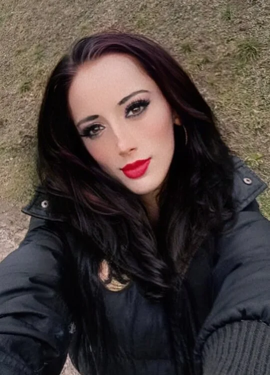 Dajana12 offline chatrum