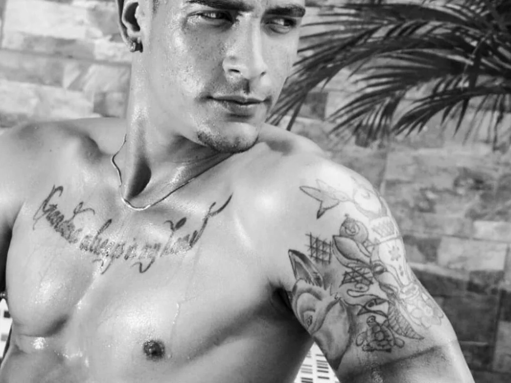Maximo_Dick's Offline XXX Chat