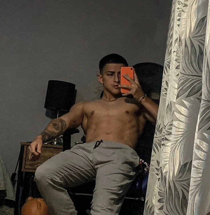 salvatore_romanoo offline XXX-chatje
