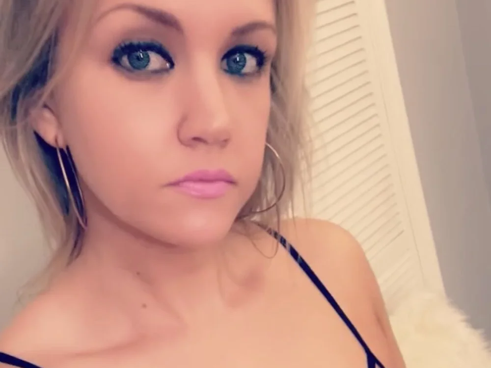 Kay_Cakes' Offline XXX Chat