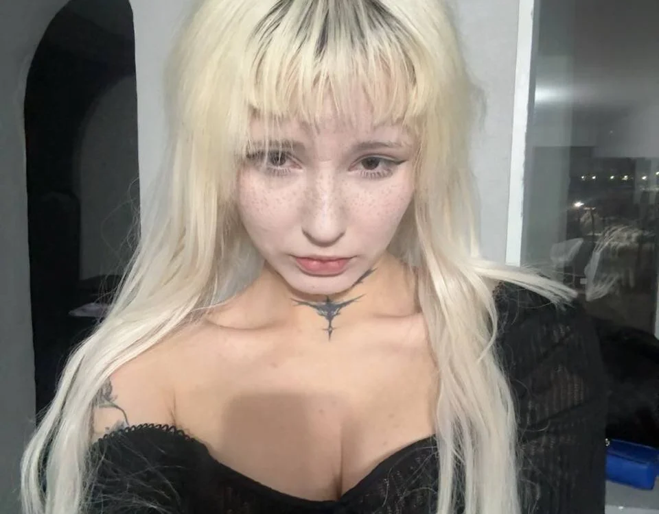 Živý XXX chat WuhhwLina