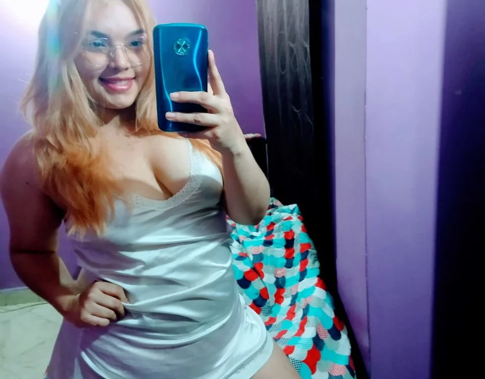 sarahoney_'s Offline XXX Chat