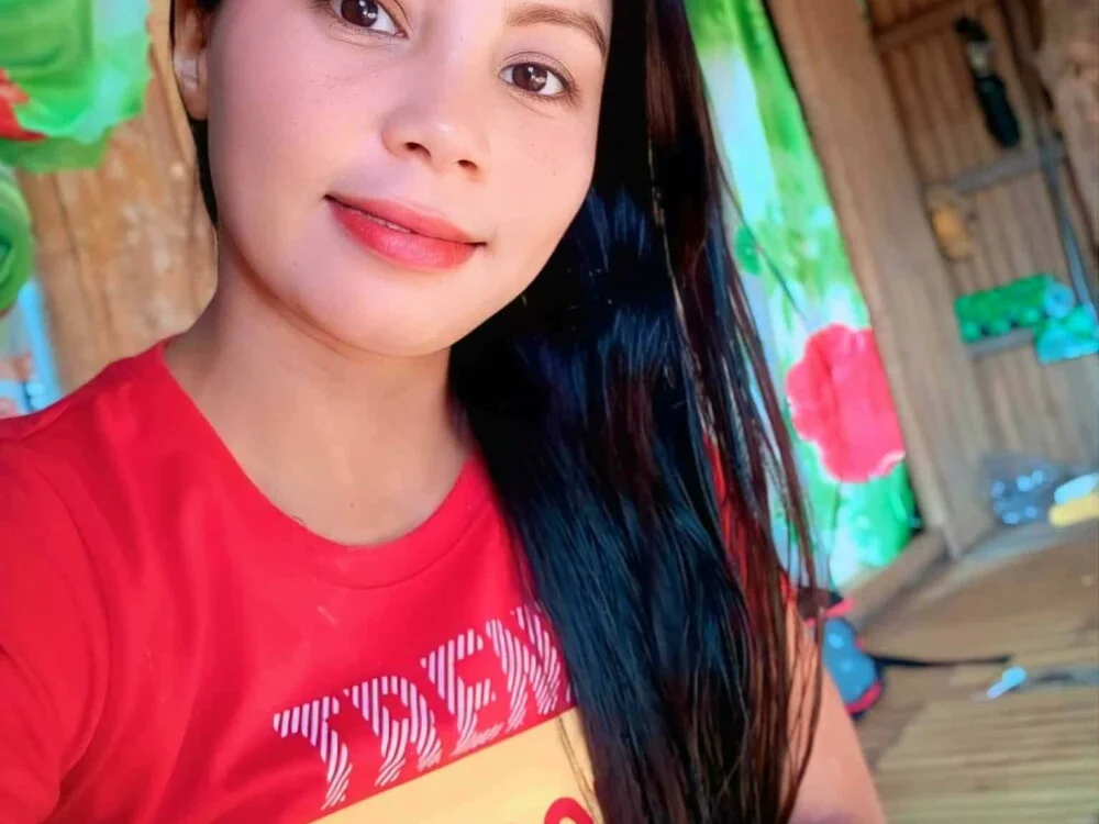 Kim_Pussy Obrolan XXX Offline