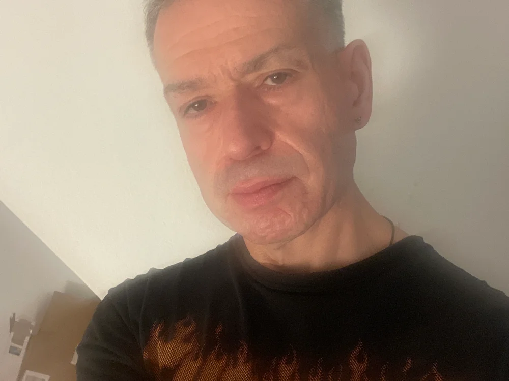 marcox19x6 Offline XXX-Chat