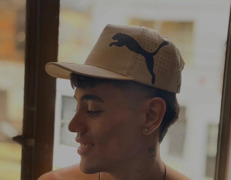 DannTaylorr_ Offline XXX-chat