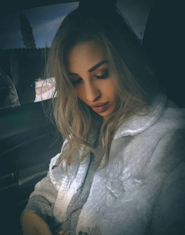 Yourangeli offline chatrum