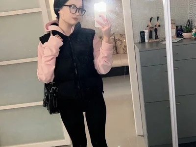 MindyStjuste - Girl 