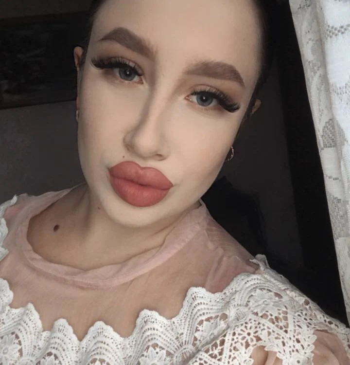 BadBrunet's Offline Chat Room