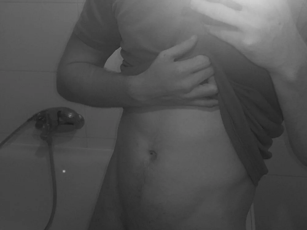 German_Twink12's Offline XXX Chat