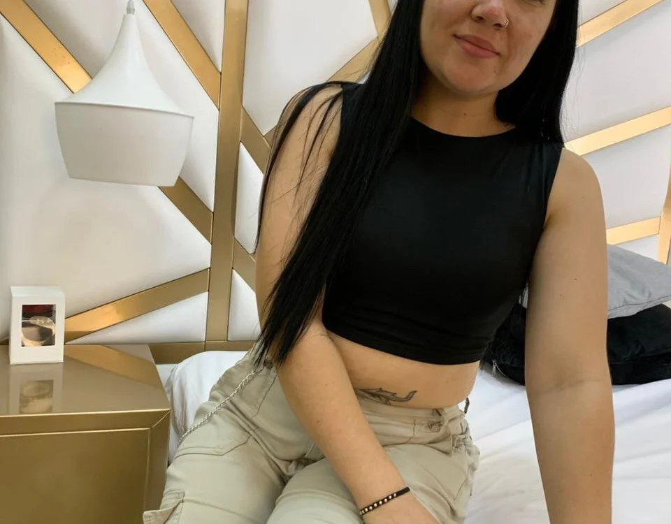 ChloeAshdord Adlı Modelin Çevrimdışı XXX Sohbeti