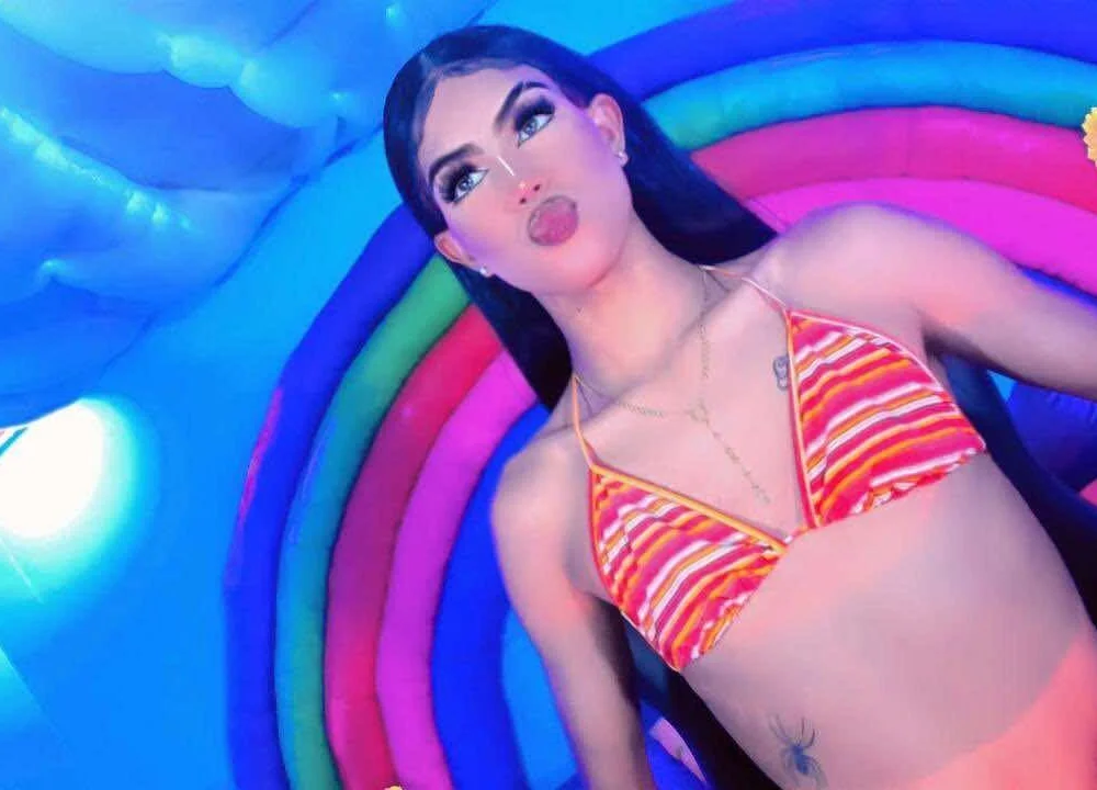 Offline chatovací místnost fernanda_hot