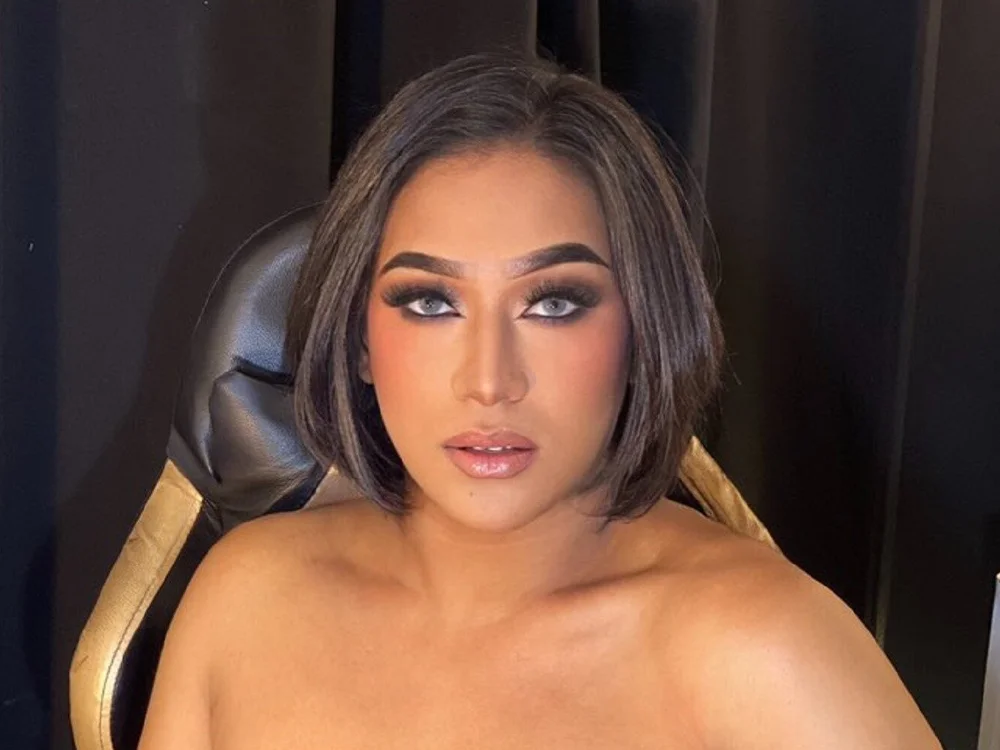 Queen_madizonGray offline chatrum