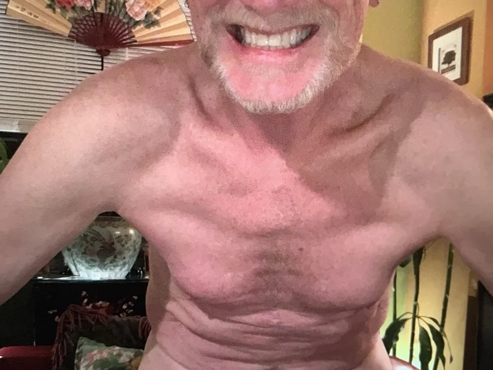 hothole4use's Offline Chat Room