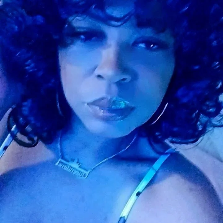 QueenDim3's Offline XXX Chat