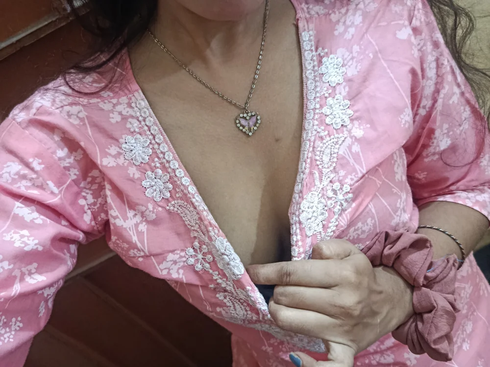 NylaNoor Adlı Modelin Çevrimdışı XXX Sohbeti