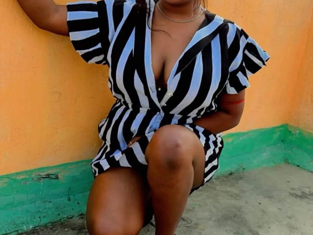 LovesomeCake's Offline XXX Chat