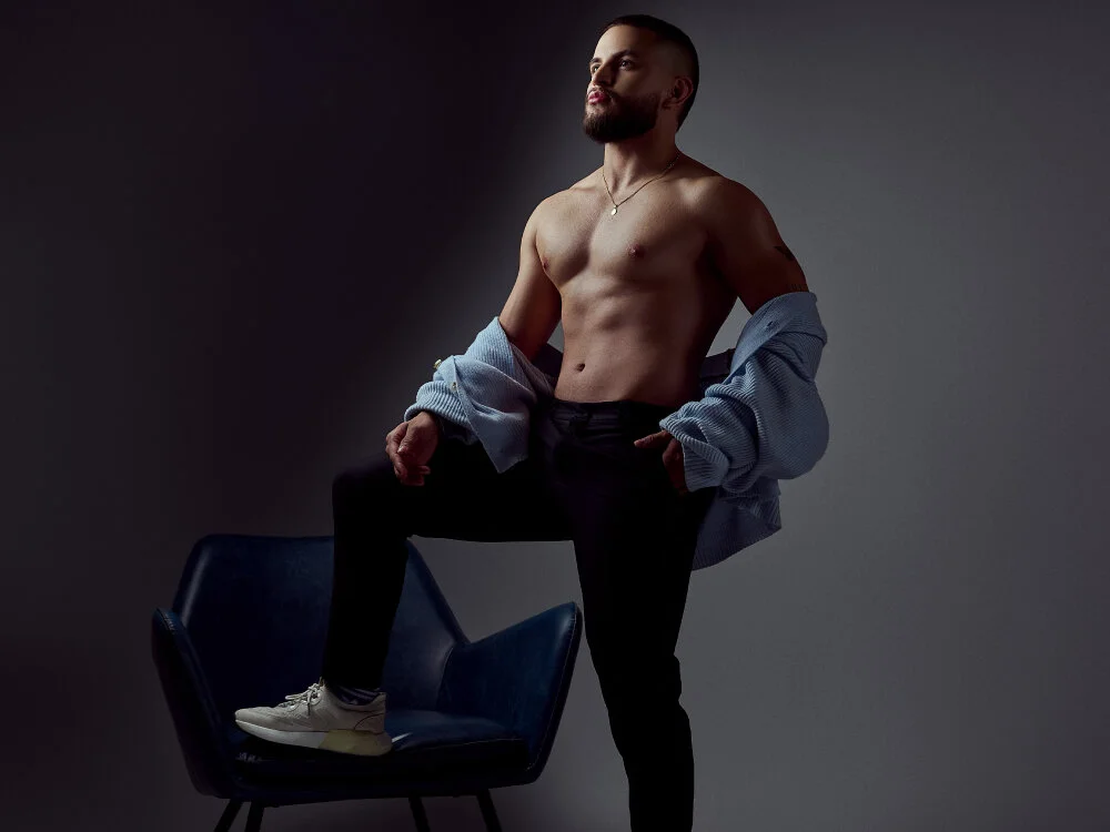 Salvatore_moretti Offline XXX Chat