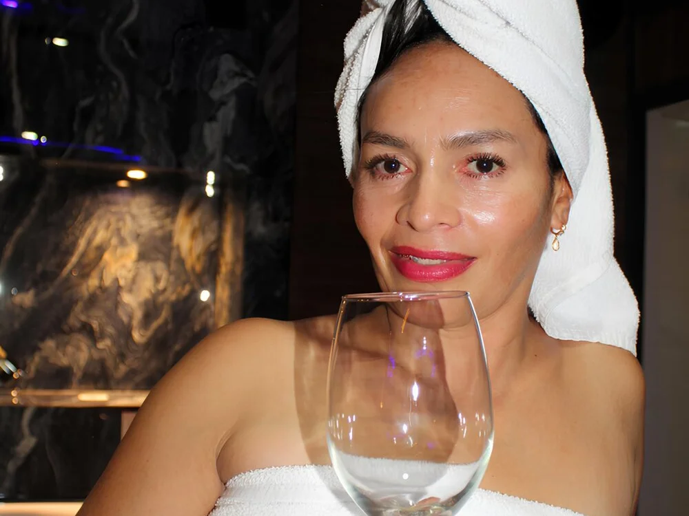 MaduraLuciana offline XXX-chat