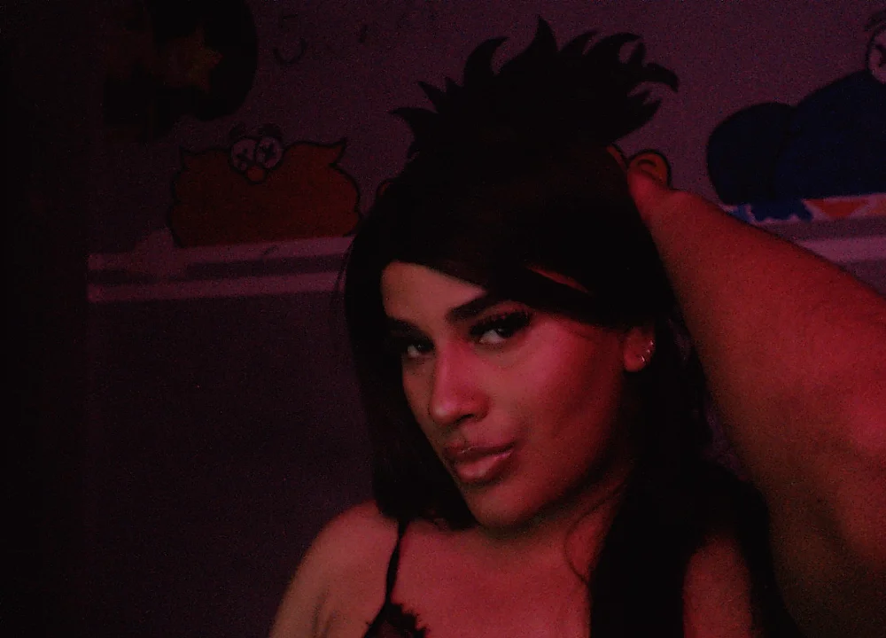 victoria_carrington's Offline XXX Chat