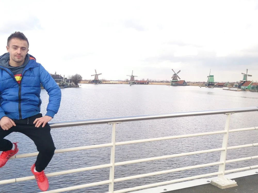 Adrian26pl Offline XXX-Chat