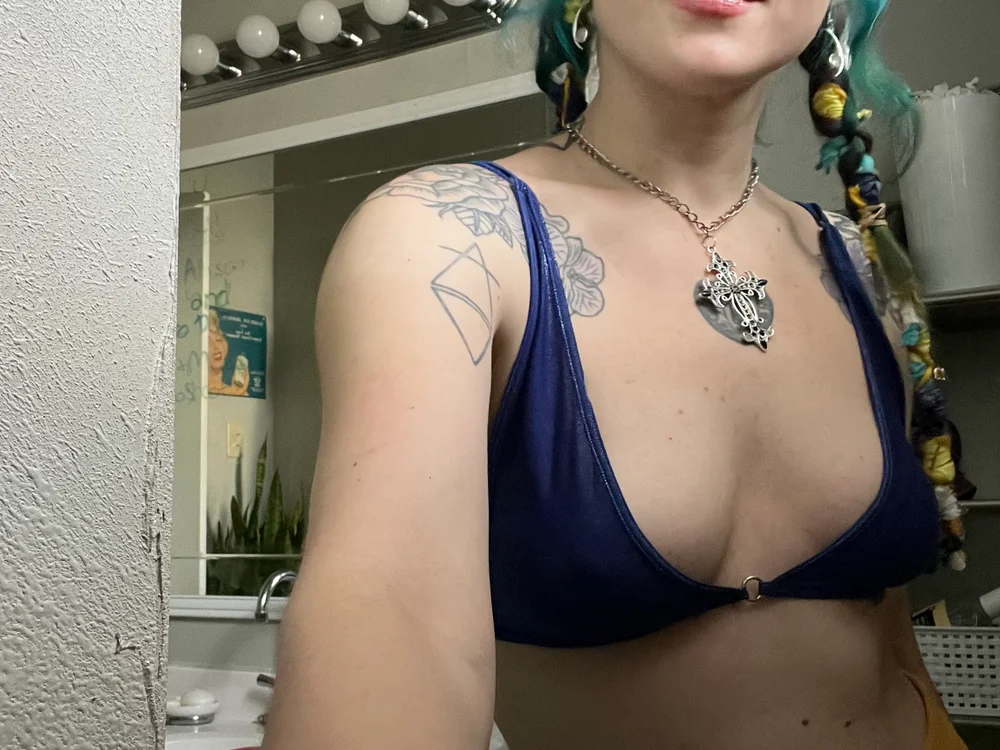 unemployedstripper Chat XXX offline