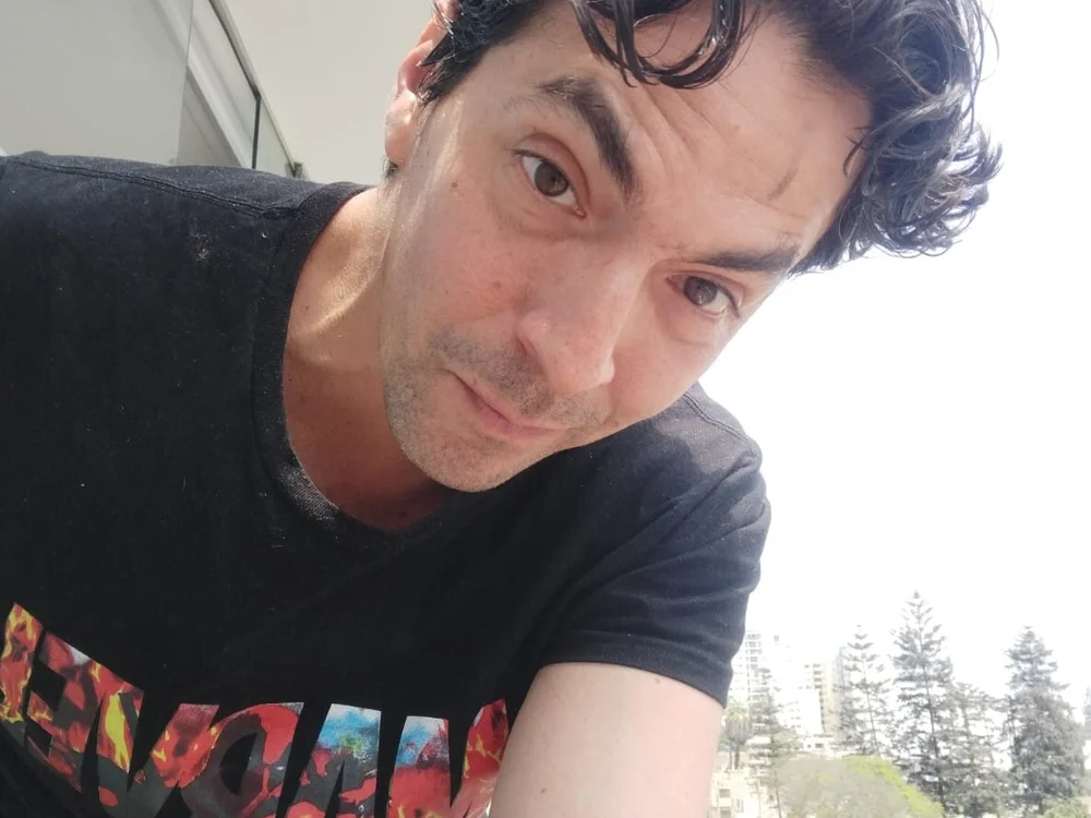 RenatoAdrian13 offline chatrum