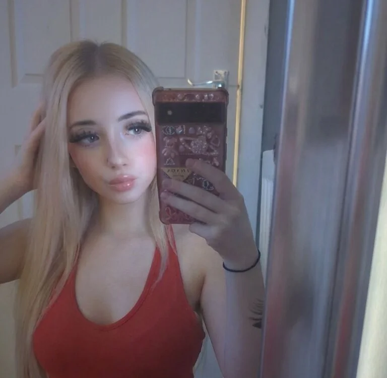 Balliedupblondey's Offline XXX Chat