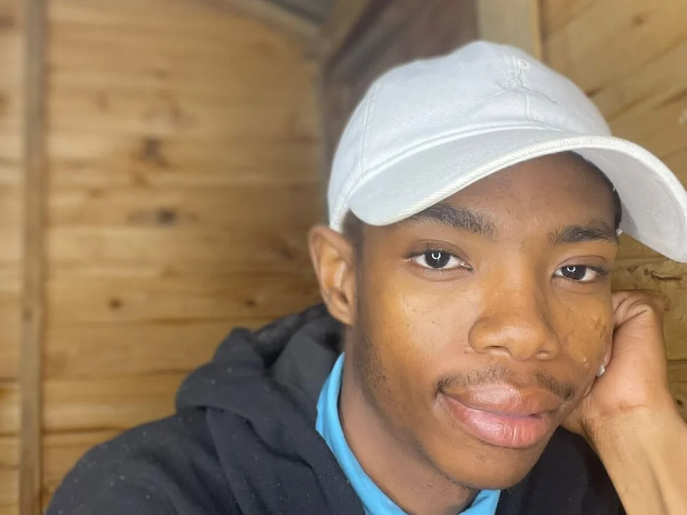 Supremebottom's Offline Chat Room