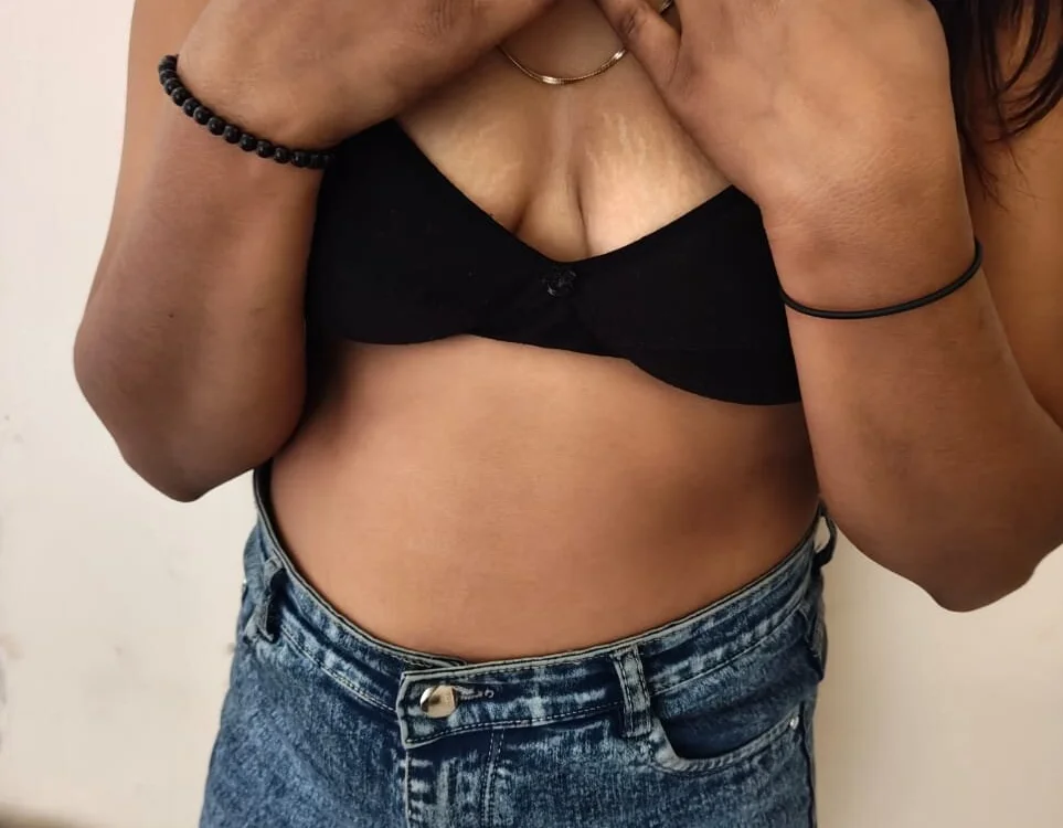 simran_sharma01 Adlı Modelin Çevrimdışı XXX Sohbeti