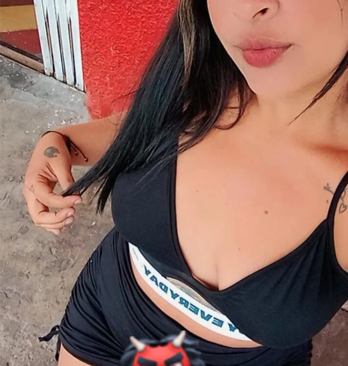 Offline XXX chat Laura_hottt