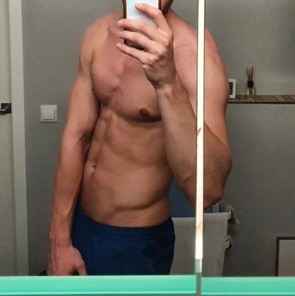 maconsti222's Offline XXX Chat