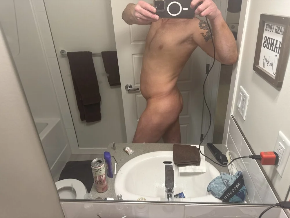 Chrisyyc69eqt: офлайн-секс-чат