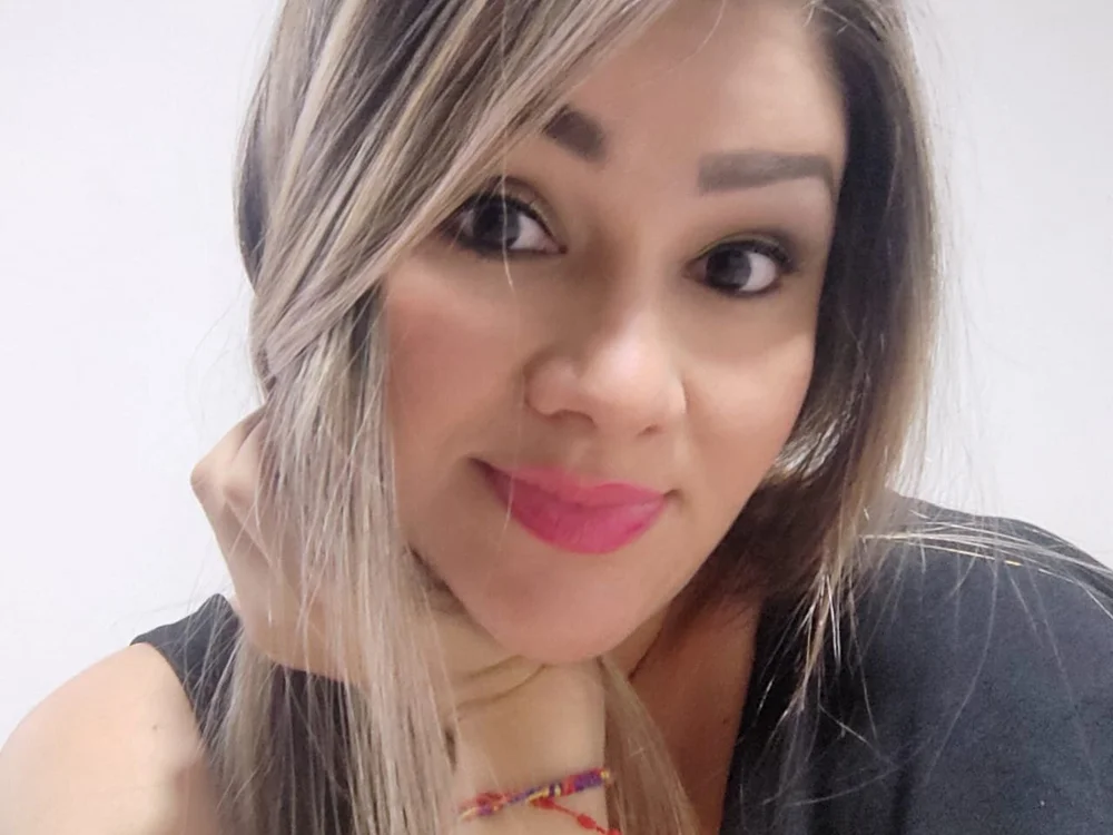 Skarleth_Holmes' Offline XXX Chat