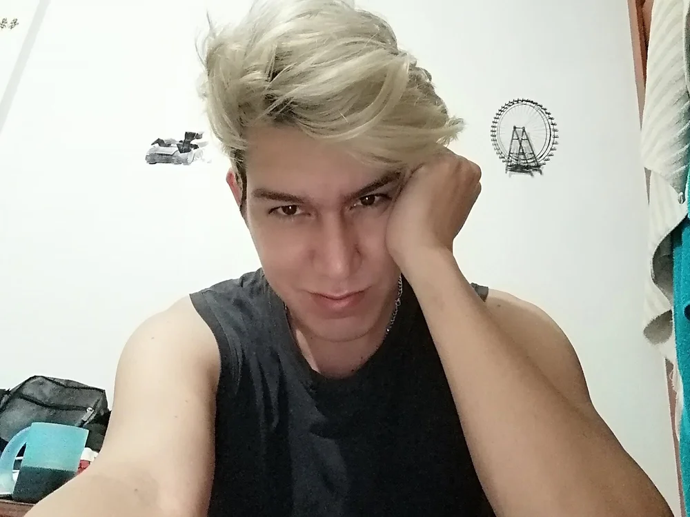 Menhotbigcock offline chatrum